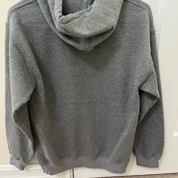 Authentic Hershey Park sweatshirt never worn washed once grey size small - Picture 2 of 4